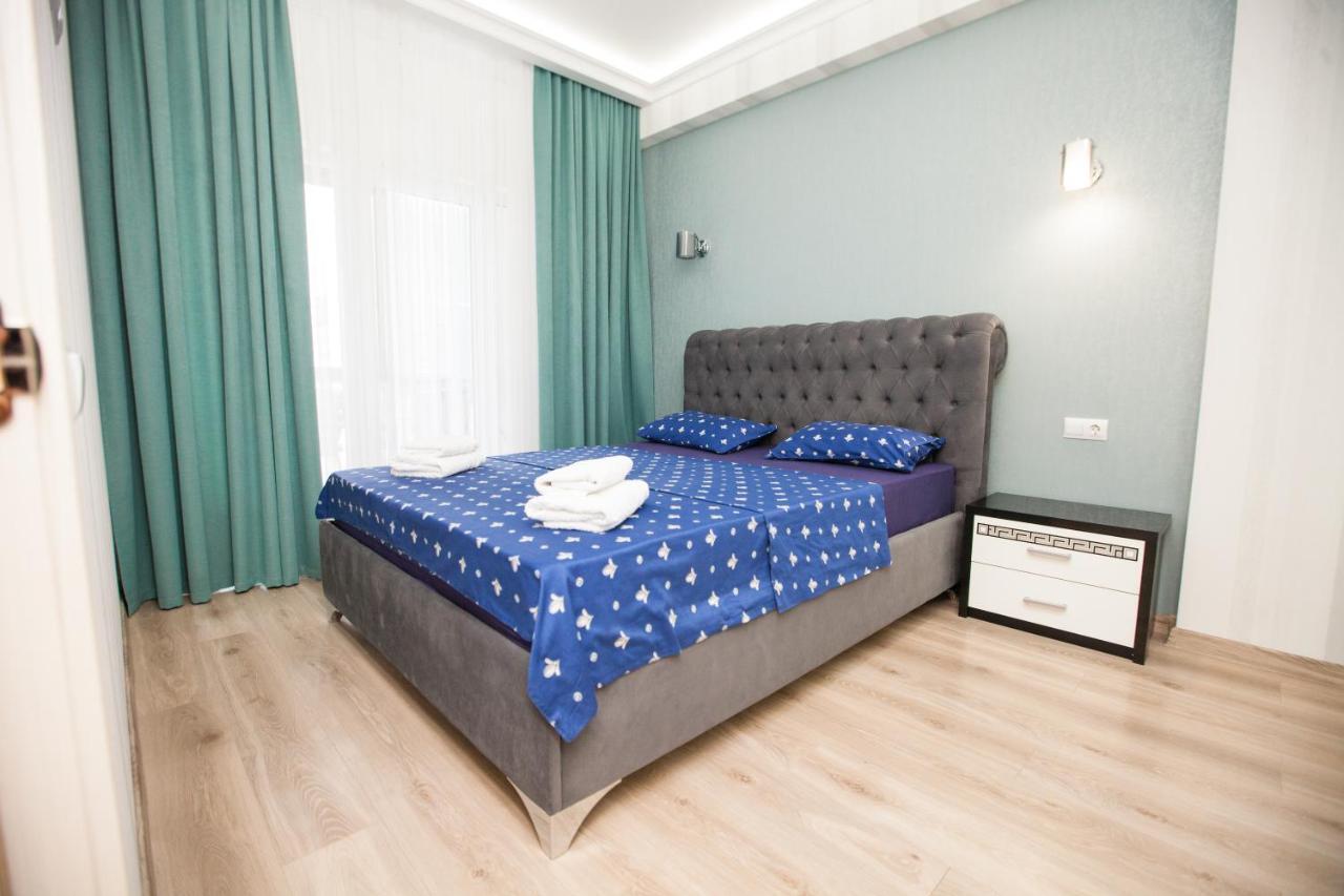 Double Skyhouse Exclusive Apartments คีชีเนา ภายนอก รูปภาพ