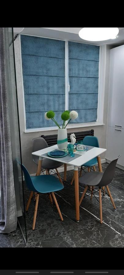 Double Skyhouse Exclusive Apartments คีชีเนา ภายนอก รูปภาพ